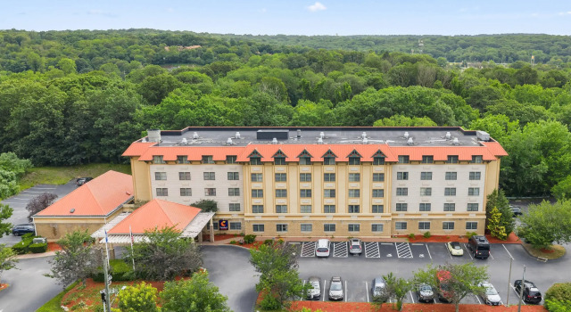 Comfort Suites Near Casinos, Buchen Sie Hotel Hotels in New England mit Frühstück, Frühstück
