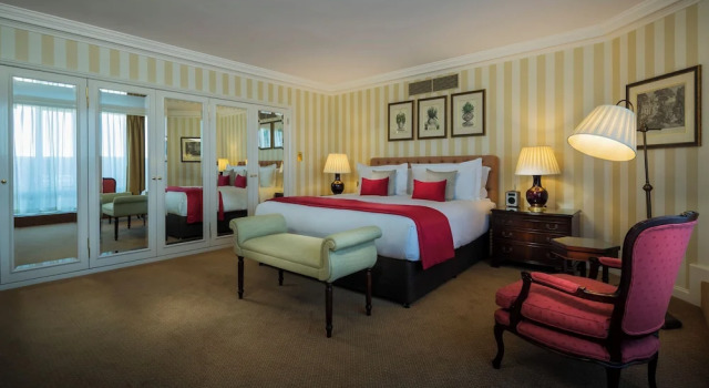 Апартаменты Deluxe с 4 комнатами Cheval Thorney Court at Hyde Park