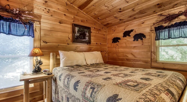 Mystic Mountain - Great Location! Close To All The Action! 2 Bedroom Cabin by RedAwning