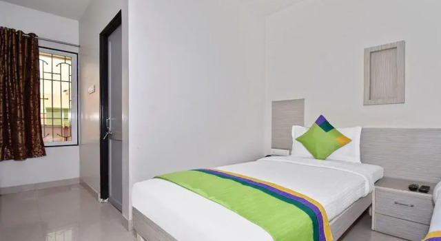 Hotel Shree Gayatri Annex by JK Rooms