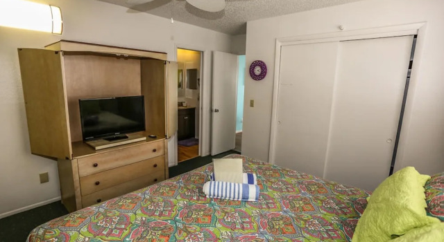 5583 Estero Villa 1 Deep Sea Dive, Забронировать Вилла Отели Fort Myers Area с бассейном, Бассейн