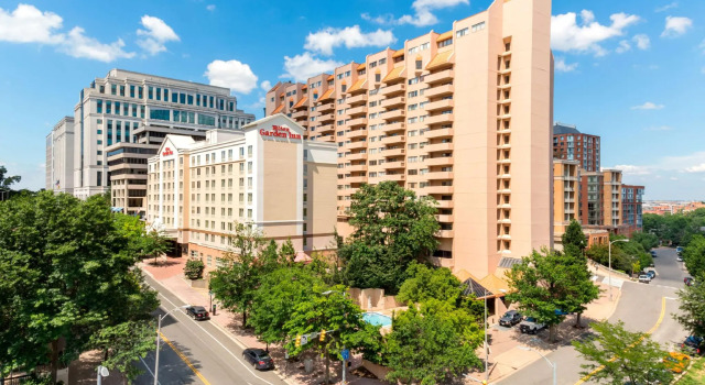 Кровать в общем номере Hilton Garden Inn Arlington/Courthouse Plaza