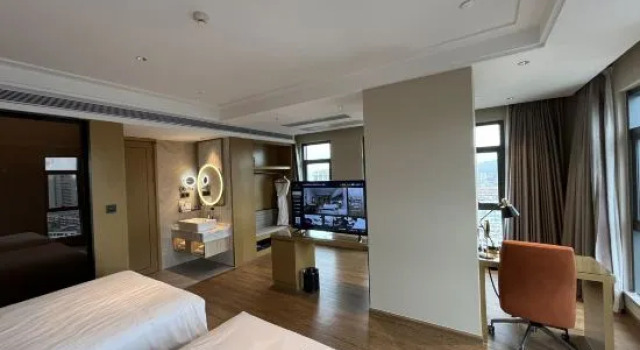 Люкс Deluxe с 2 комнатами Vienna International Hotel (Shanwei Xinli Central Plaza )