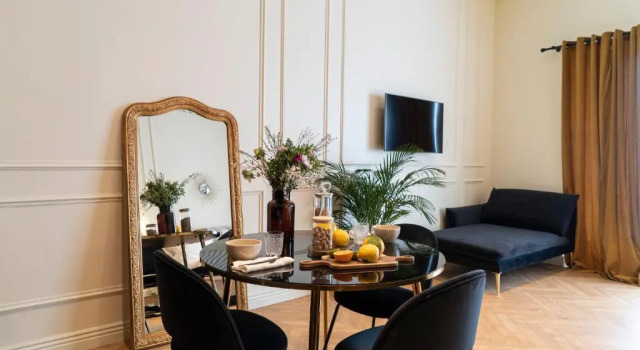 Suite Ocre, Rezerwuj Apartament Hotele w Rhône z parkingiem, Parking