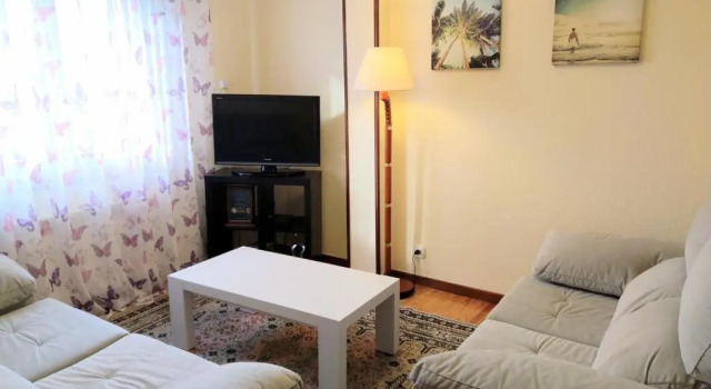 House with 3 bedrooms in Pedrena with wonderful sea view enclosed garden and WiFi 1 km from the beach, Varaa Hotelli Pedrena 