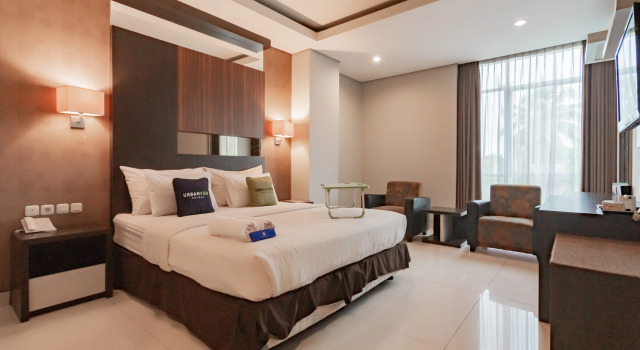 Urbanview Hotel Newton Riau Bandung