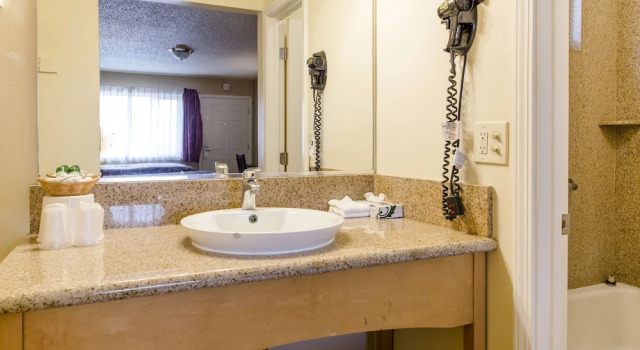Четырёхместный номер Standard San Luis Inn and Suites