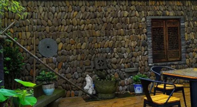 A Homestay in the Mountains