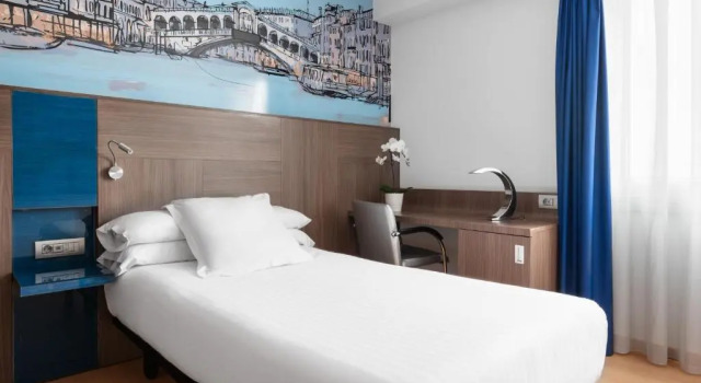 Одноместный номер Eurostars Blue Coruña