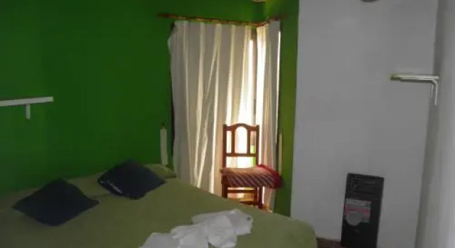 Carlos Paz Hostel Lodge, Забронировать Хостел Хостелы Вилья-Карлос-Пас, рядом с Uruguay Bridge, Хостел