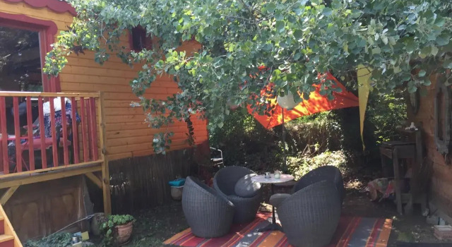 Roulotte aux Peupliers, Rezervovat Hotel Hotely v Luberon s parkováním, Parkování