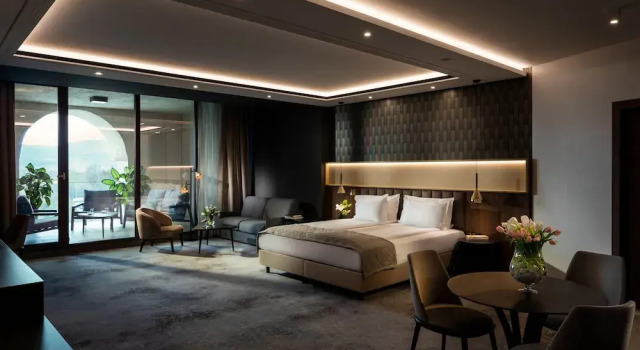 Полулюкс с балконом Kings Valley Medical & Spa Hotel