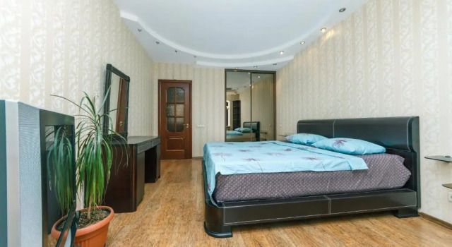 HouseHome, Забронировать Отель Недорогие отели Киева, рядом с Нулевой километр Украины, недорого