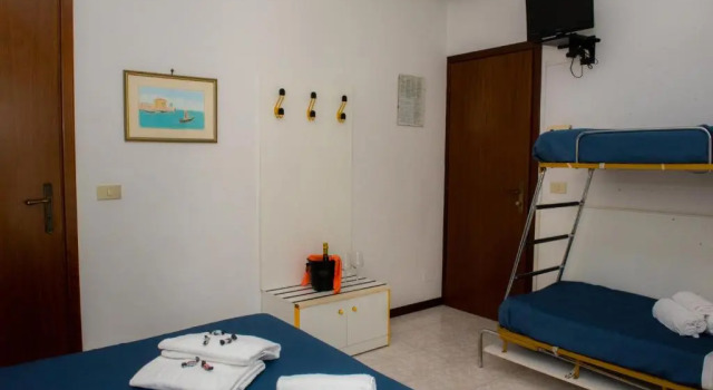 Четырёхместный номер Hotel Malibran