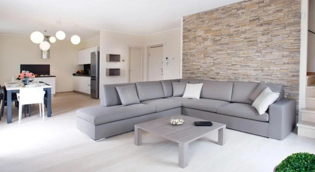Apartment 5 - Overlooking Isola Comacina. Spacious Living Ideal For Families Of Up To 10, Book Apartment Hotels in Como with a Pool, Swimming Pool