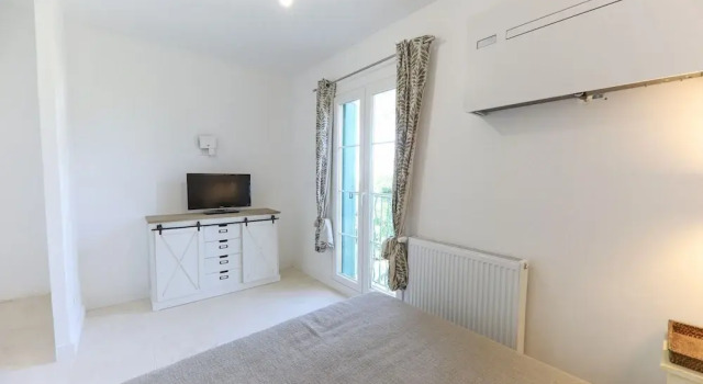Коттедж Attractive Holiday Home in Port Grimaud With Jetty