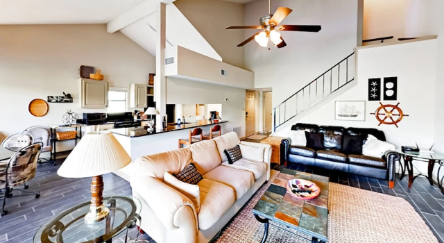 104 Horseshoe Bay Townhouse #18 2 Bedrooms 2 Bathrooms Townhouse