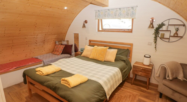Cabanau Bach, Rezervați Hotel Gwent Brecon Beacons