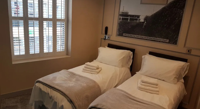Четырёхместный номер Standard Central Station Hotel Liverpool