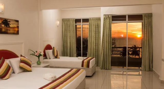 Трёхместный номер Standard с балконом и с красивым видом из окна Akar Beach Resort