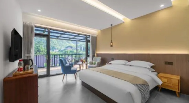 Люкс Grand Anji Yiduo|Yushan Wangyun View Homestay (Yunshang Grassland)