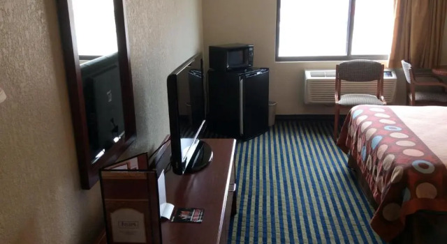 Двухместный номер Standard Super 8 by Wyndham Marshalltown