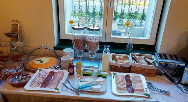 Fidelitas Hotel, Varaa Hotelli Sfantu Gheorghe 