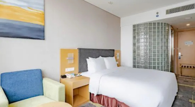 Люкс Hui Yue Hotel (Hui Rong Plaza, Chengdu Phoenix Mountain Sports Park)