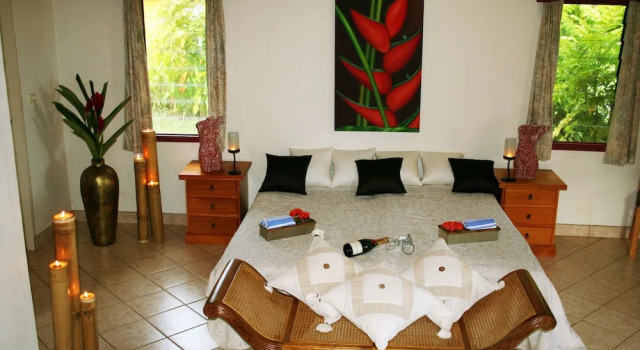 Waidroka Bay Resort, Đặt Khu nghỉ dưỡng Deuba 