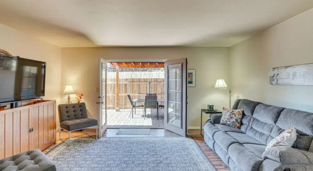 Апартаменты 5 Mi to Dtwn: Tucson Townhome w/ Pool Access!