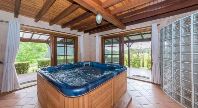 Вилла Clarendon Forest Retreat