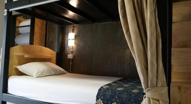 Club 76 Bunk Bed Adults Only, Забронировать Отель Chang Phueak Чиангмай, рядом с Chiang Mai Lanna Golf Course