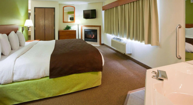 Двухместный люкс Premier AmericInn by Wyndham Thief River Falls