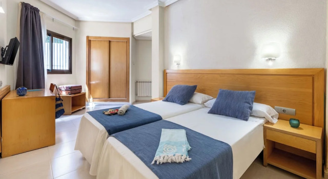 Двухместный номер Standard с балконом Hotel Vibra sEstanyol