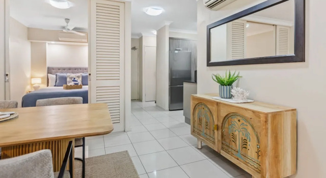 Cairns 2BR Palms Stay Top Floor Pool View, Reservar Apartamento Cairns 