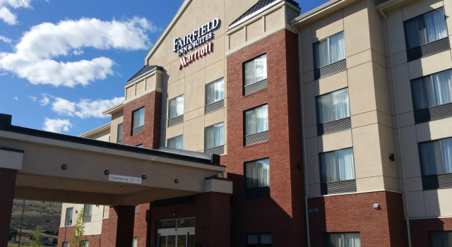 Fairfield Inn & Suites by Marriott Vernon, Buchen Sie Hotel Hotels in British Columbia mit Pool, Schwimmbad