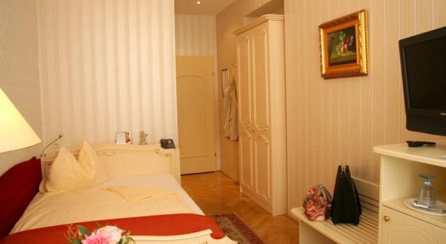 Номер Standard Pertschy Palais Hotel