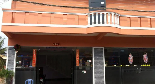 Tith Hour Guesthouse, Buchen Sie Pension Hotels in Kandal mit Parkplatz, Parkplätze
