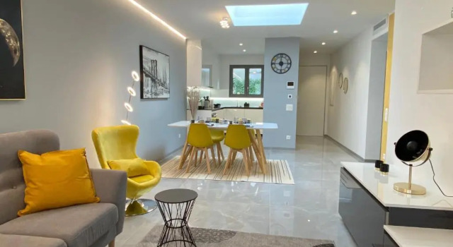 Апартаменты Deluxe Promenade Apartments