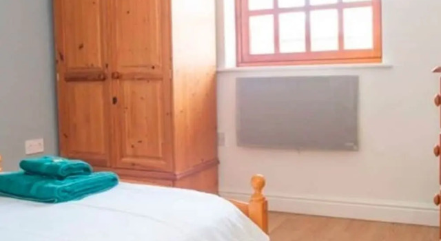 Restful Holiday Home in Gloucester Near Go-karting Centre, Забронировать Дом для отпуска Коттеджи Глостера, Коттедж