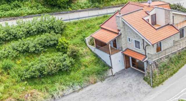 Четырёхместный номер Standard с балконом Villa Ginevra Resort Agrituristico
