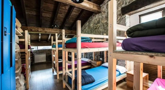 Кровать в общем номере Albergue Otardi Landa Aterpetxea - Hostel