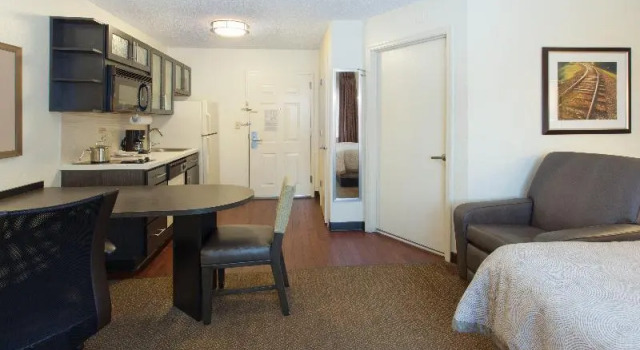 Номер Standard Sonesta Simply Suites Huntsville Research Park