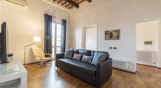 Great Terrace Flat a few Steps From Spanish Steps, Prenota Hotel Spagna Roma
