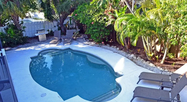 Holiday House 4