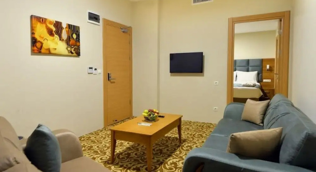 Luksusowy dwuosobowy pokój 1 sypialnia i balkonem Sertac Hotel