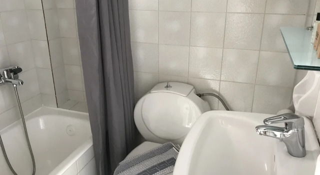 Студия с красивым видом из окна Kiwi Apartments