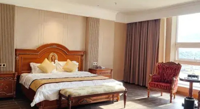 Люкс Superior Luofushan Jiabaotian International Hotspring Resort