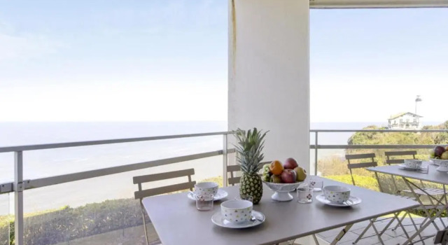 Апартаменты Bright T2 with balcony and sea view in Biarritz