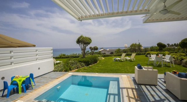 Villa Protaras Seafront Villa Sirina Pearl